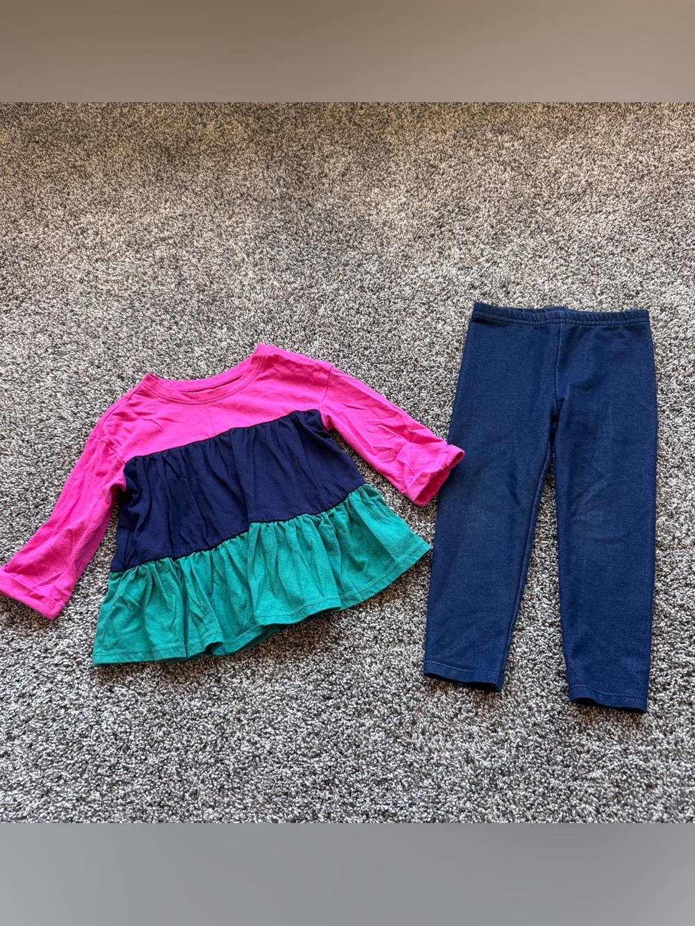 Old Navy Pink, Navy & Teal Tiered Peplum Top with Jean Like Leggings